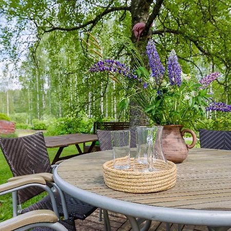 Poppelstrand Nuuksio, Pet Friendly Guest Apartment Экстерьер фото