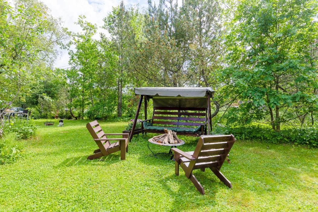 Poppelstrand Nuuksio, Pet Friendly Guest Apartment Экстерьер фото