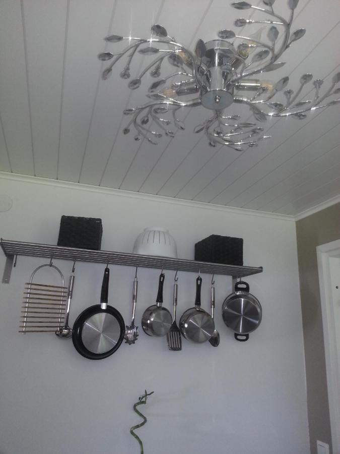 Poppelstrand Nuuksio, Pet Friendly Guest Apartment Экстерьер фото