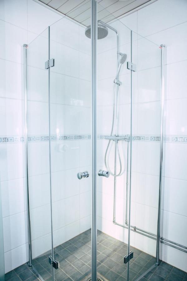 Poppelstrand Nuuksio, Pet Friendly Guest Apartment Экстерьер фото