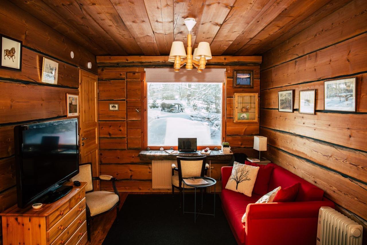 Poppelstrand Nuuksio, Pet Friendly Guest Apartment Экстерьер фото